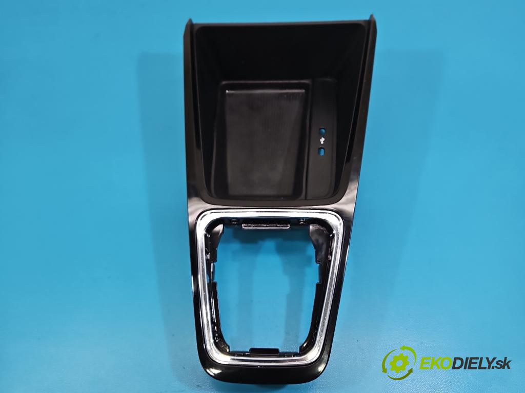 Skoda Octavia IV 2019- 2.0 TDI 116 hp manual 85 kW 1968 cm3 5- lišta ozdobná interiéry: 5E4863212E