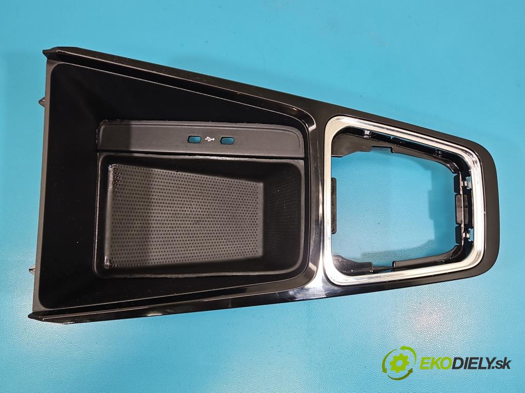 Skoda Octavia IV 2019- 2.0 TDI 116 hp manual 85 kW 1968 cm3 5- lišta ozdobná interiéry: 5E4863212E