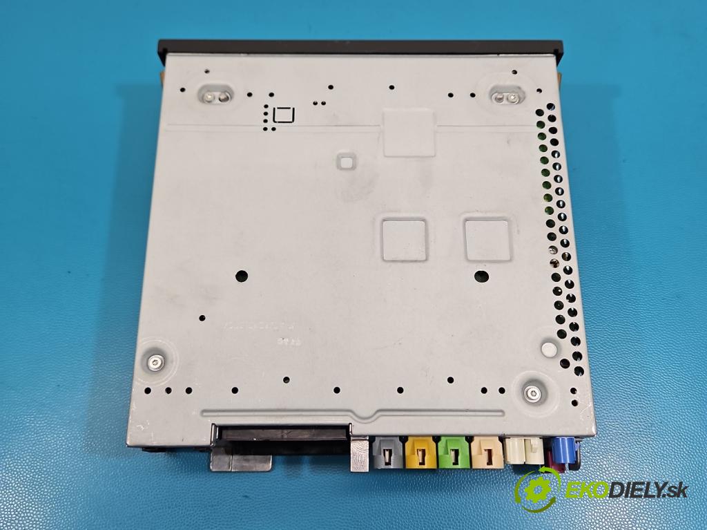 Audi Q7 2015- 3.0 TFSI CRE: 333KM: automatic 245 kW 2995 cm3 5- Menič: cd 4M1035880 (CD menič)