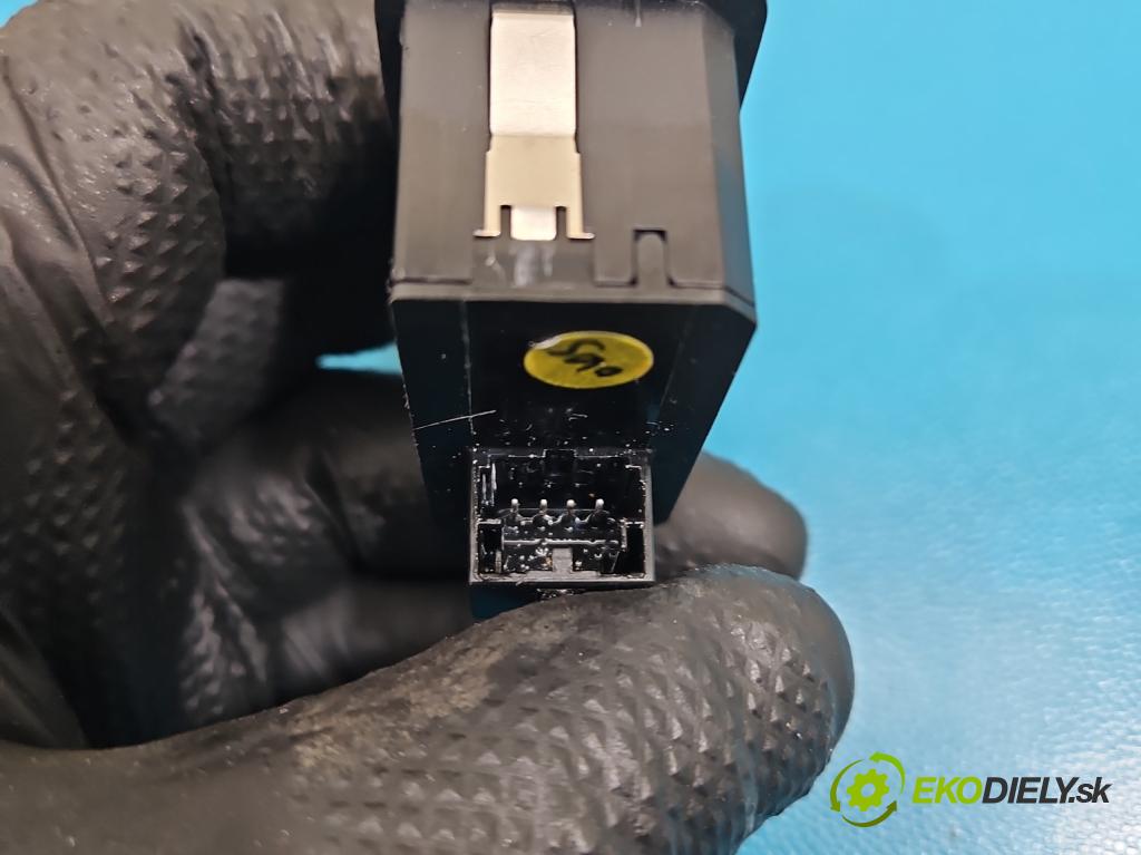 Audi Q7 2015- 3.0 TFSI 333KM: automatic 245 kW 2995 cm3 5- prepínač ostatné 4G0959831D