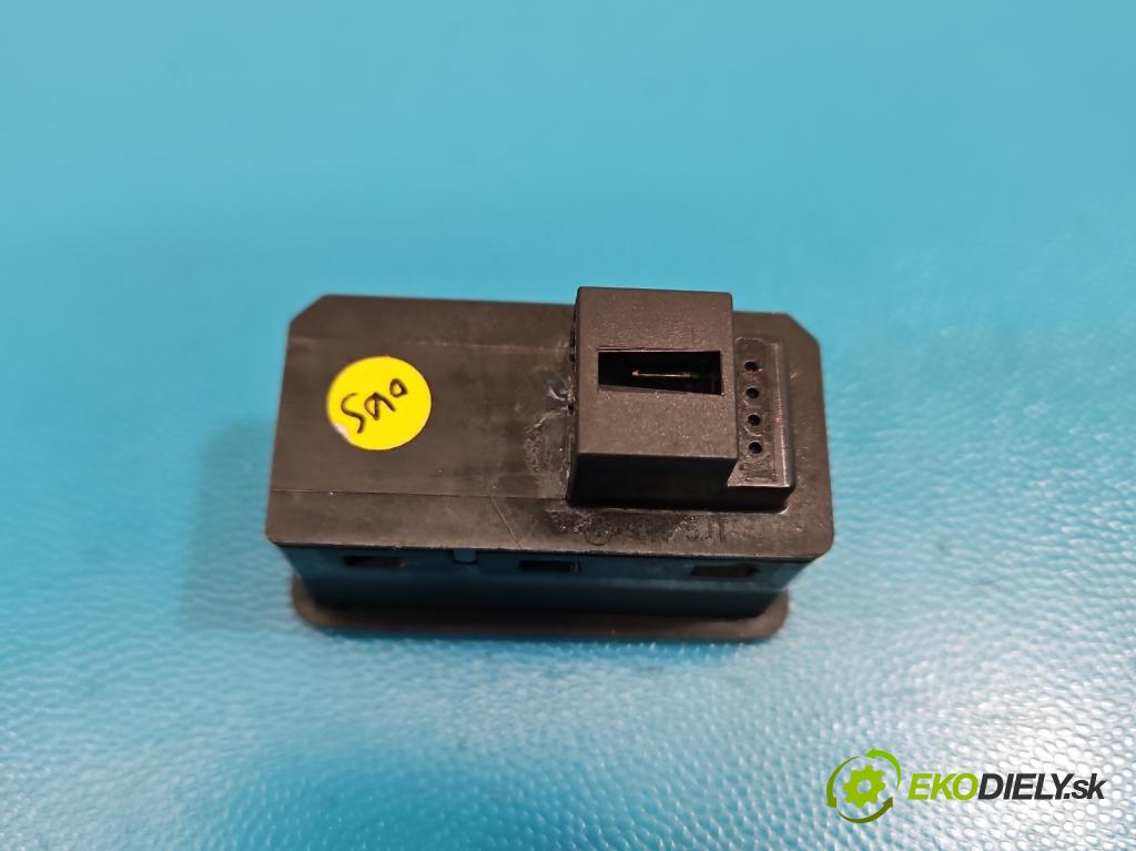 Audi Q7 2015- 3.0 TFSI 333KM: automatic 245 kW 2995 cm3 5- prepínač ostatné 4G0959831D