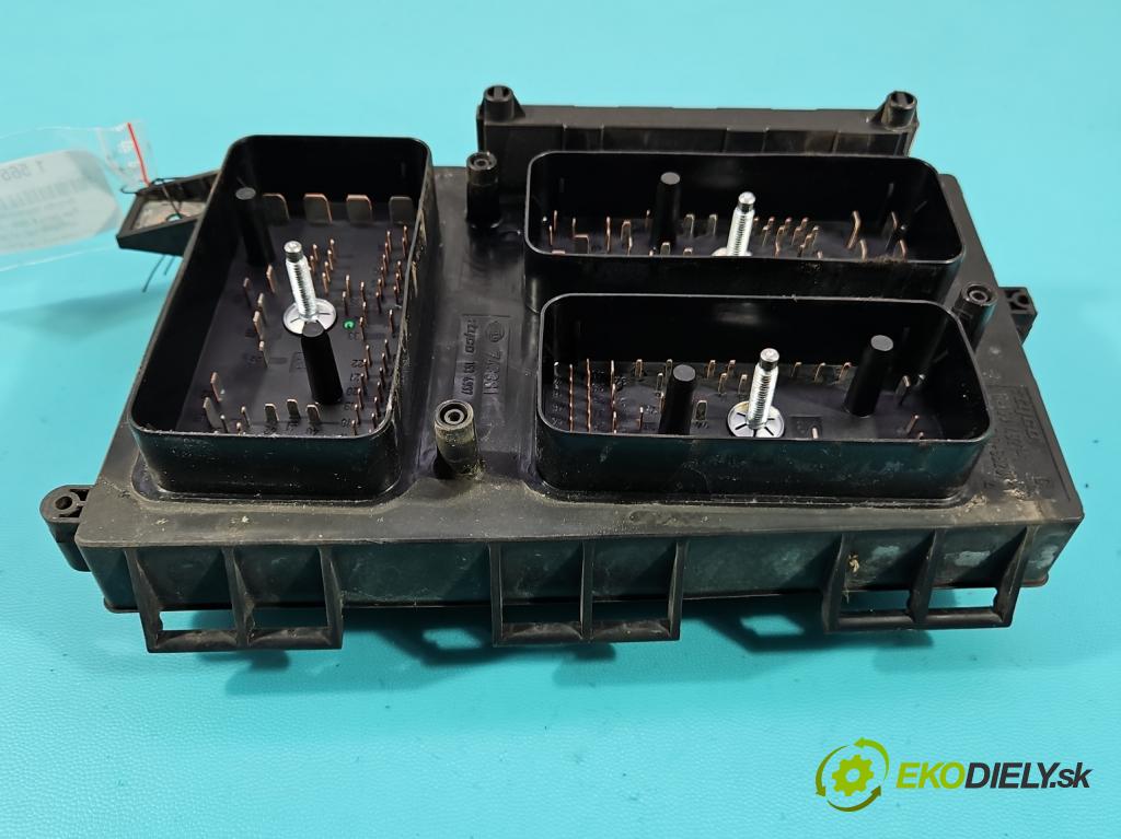 Opel Zafira B 2005-2014 1.9 cdti 120 hp manual 88 kW 1910 cm3 5- skříňka pojistková 13206754 (Pojistková skříňka)