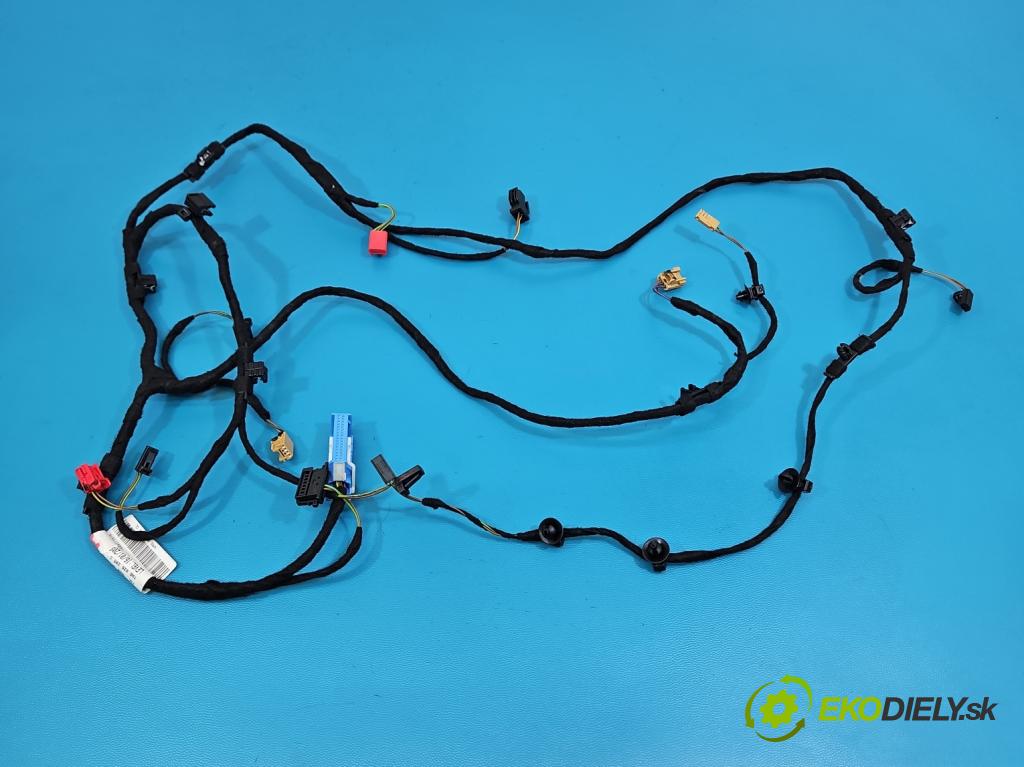 Audi Q7 2015- 3.0 TFSI CRE: 333KM: automatic 245 kW 2995 cm3 5- Zväzok: dvere predné pravých 4M0971036CL