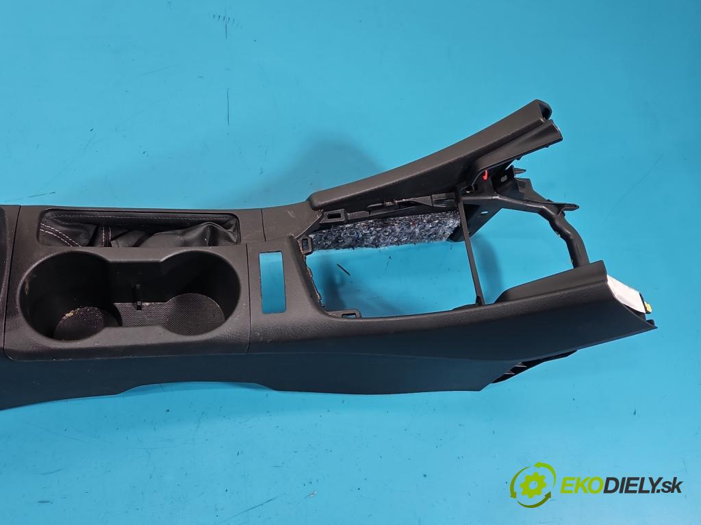 Toyota Corolla E16/E18  2013-2019 1.6 16V 132 hp manual 97 kW 1598 cm3 4- loketní opěrka 58910-02350 (Loketní opěrka)