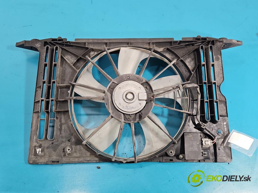 Toyota Corolla E16/E18  2013-2019 1.6 16V 132  HP manual 97 kW 1598 cm3 4- Ventilátor chladiča 89257-12010