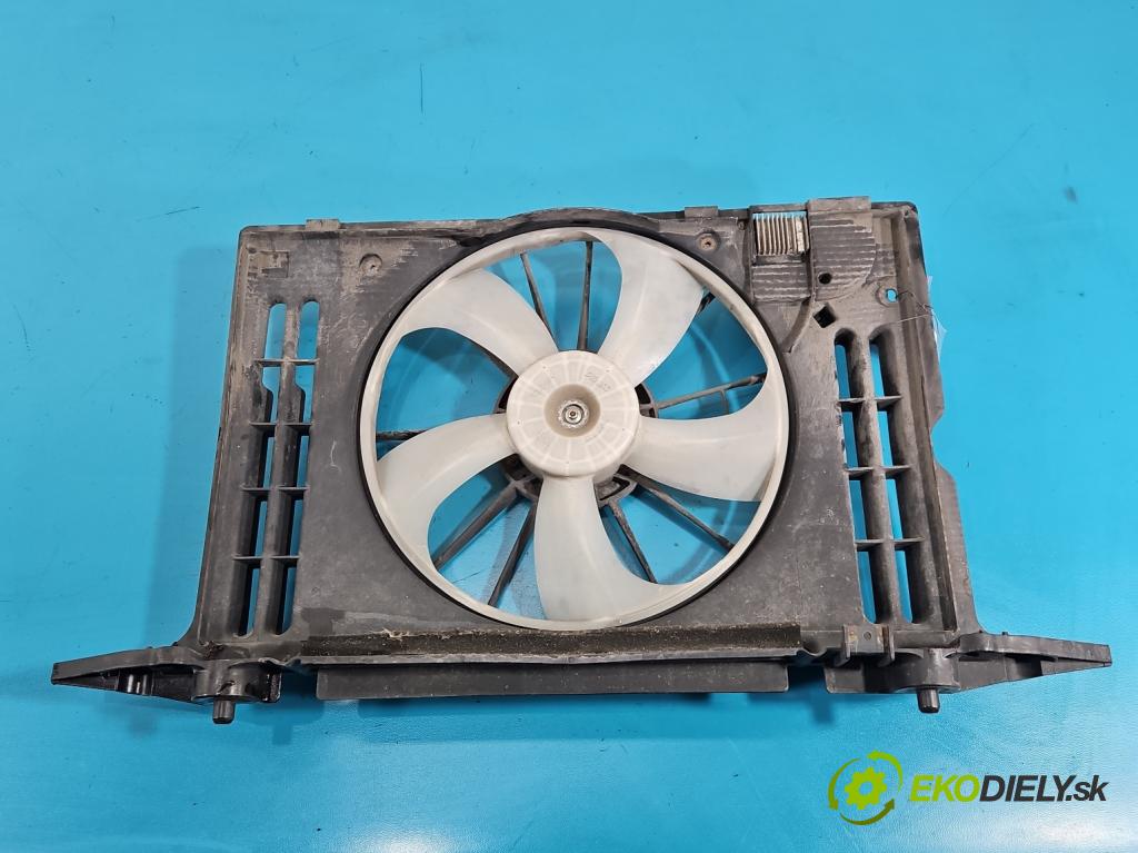 Toyota Corolla E16/E18  2013-2019 1.6 16V 132  HP manual 97 kW 1598 cm3 4- Ventilátor chladiča 89257-12010