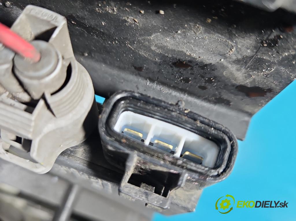 Toyota Corolla E16/E18  2013-2019 1.6 16V 132  HP manual 97 kW 1598 cm3 4- Ventilátor chladiča 89257-12010