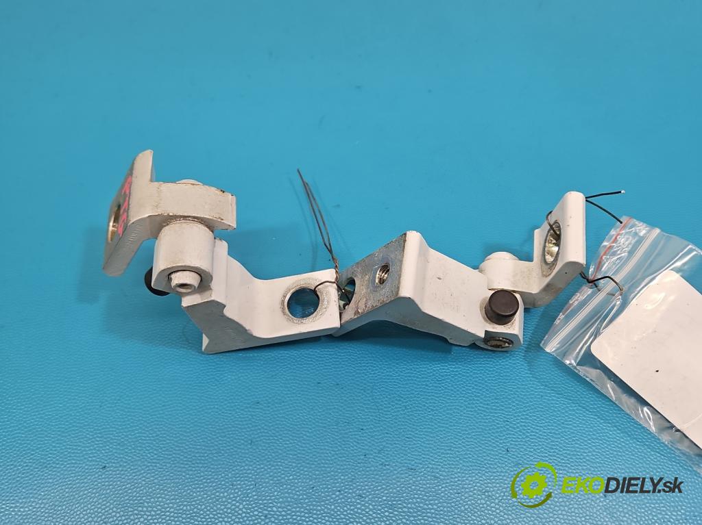 Skoda Octavia IV 2019- 2.0 TDI 116 HP manual 85 kW 1968 cm3 5- Závěs: dvere zadné pravý 8X0831404E