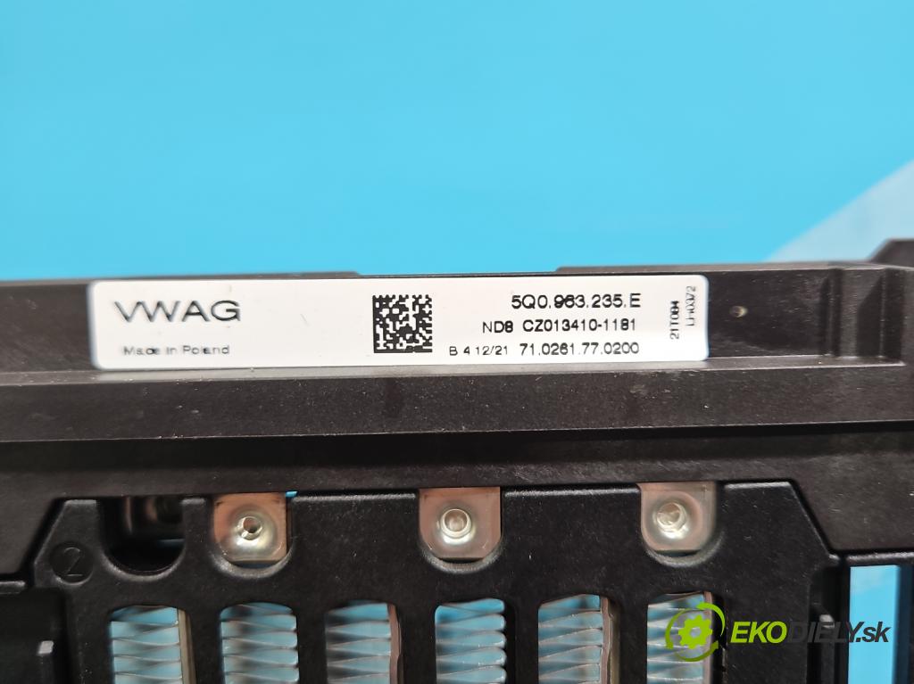 Skoda Octavia IV 2019- 2.0 TDI 116 HP manual 85 kW 1968 cm3 5- radiator 5Q0963235E (Radiátor kúrenia)