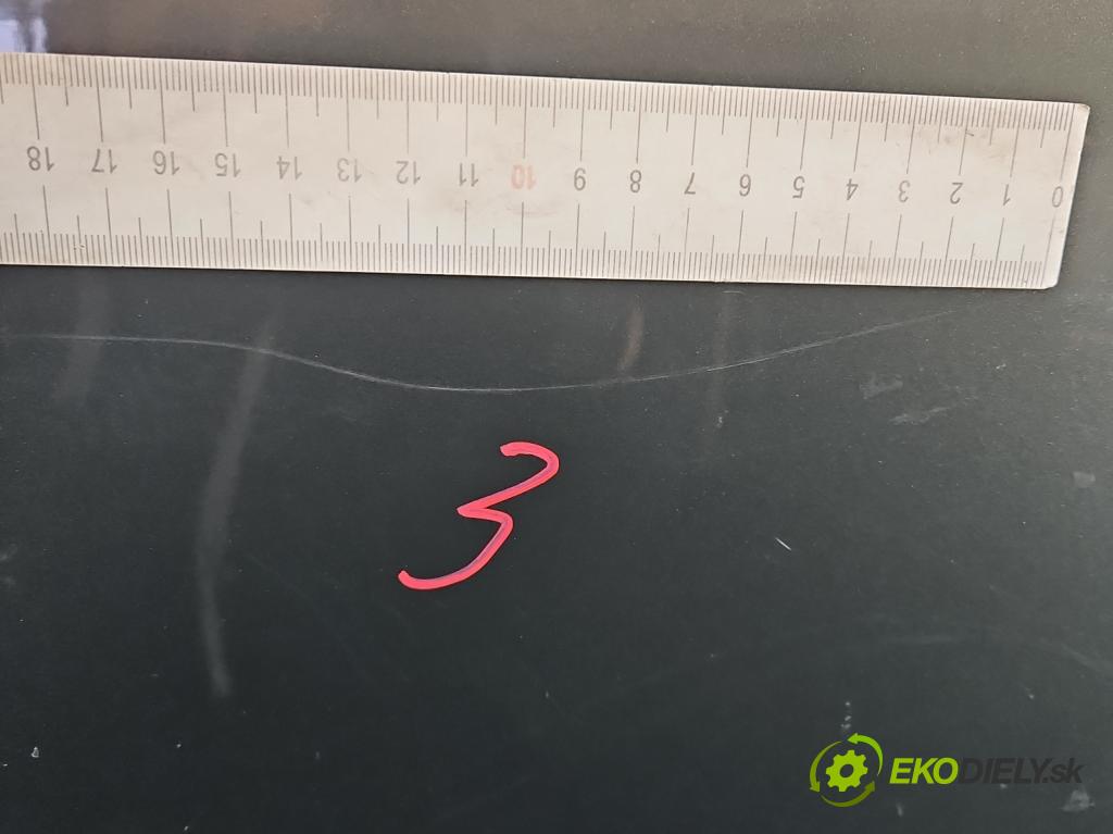 Vw Golf plus 1.9 tdi 105 HP manual 77 kW 1896 cm3 5- dvere zadné pravé  (Kľučka dverí ostatné)