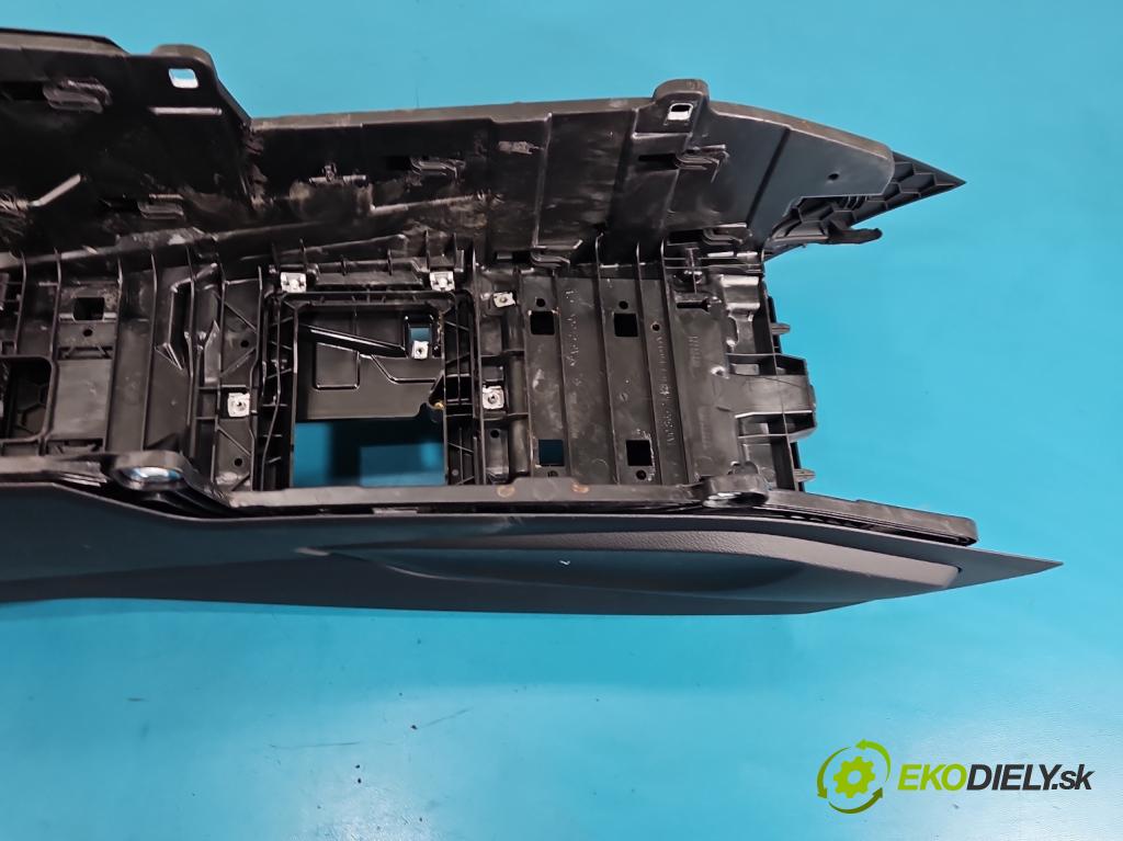 Audi Q7 2015- 3.0 TFSI CRE: 333KM: automatic 245 kW 2995 cm3 5- operadlo 4M0864981 (Lakťová opierka)