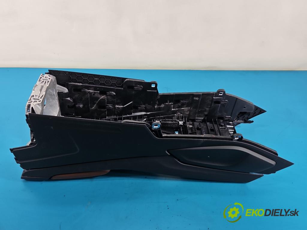 Audi Q7 2015- 3.0 TFSI CRE: 333KM: automatic 245 kW 2995 cm3 5- operadlo 4M0864981 (Lakťová opierka)