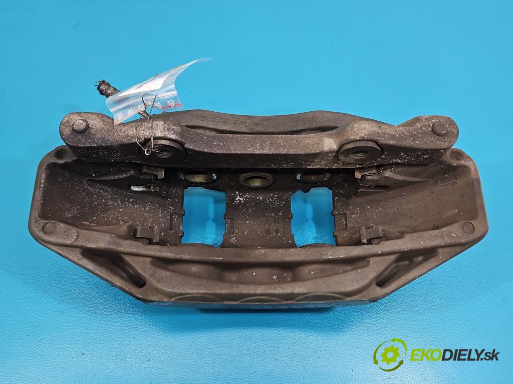 Audi Q7 2015- 3.0 TFSI CRE: 333KM: automatic 245 kW 2995 cm3 5- brzdič predné pravý 4M0615106EB (Kľučka dverí ostatné)