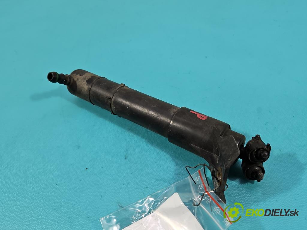 Vw Golf plus 1.9 tdi 105 HP manual 77 kW 1896 cm3 5- ostrekovač reflektor: pravý 