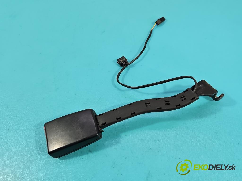 Vw Golf plus 1.9 tdi 105 hp manual 77 kW 1896 cm3 5- stěna bezpečnost přední levý 5M1857705