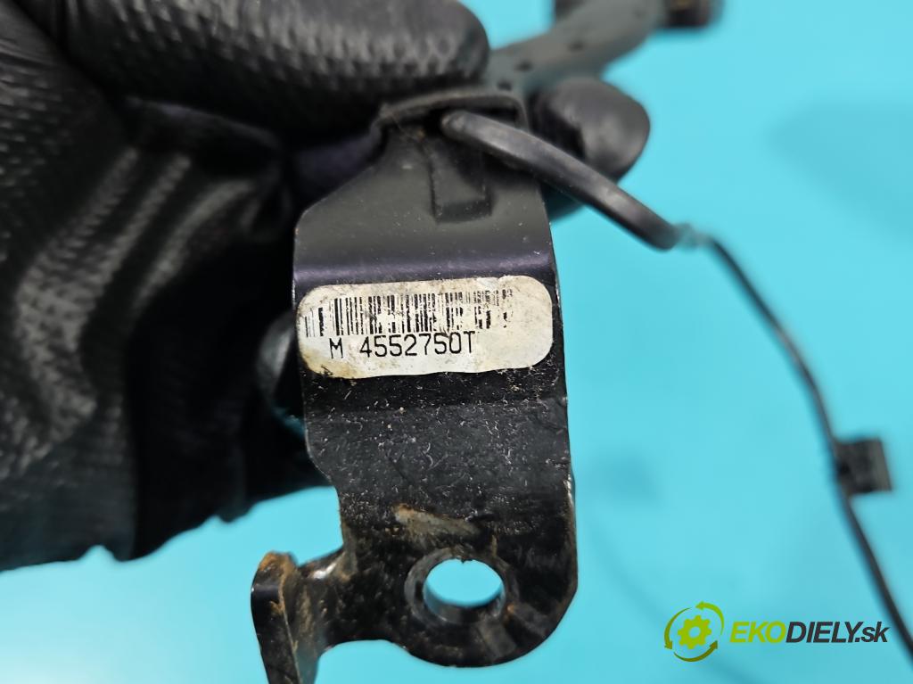 Vw Golf plus 1.9 tdi 105 hp manual 77 kW 1896 cm3 5- stěna bezpečnost přední levý 5M1857705