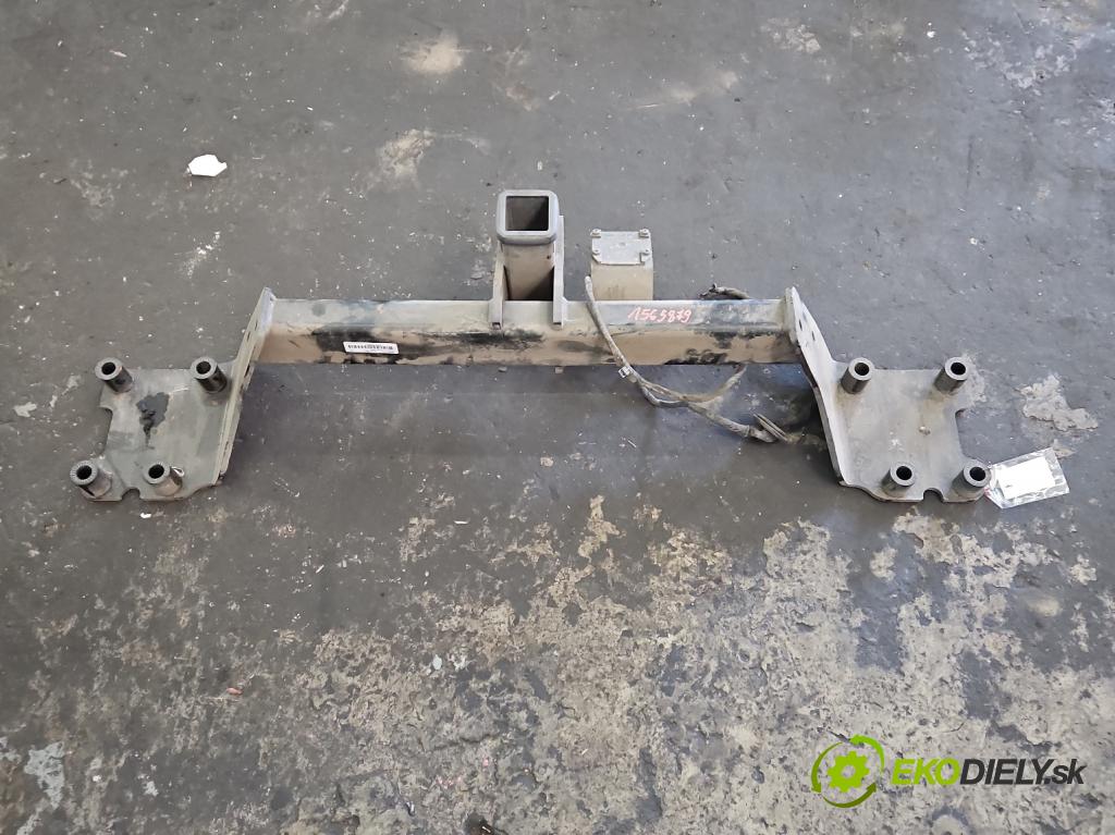 Audi Q7 2015- 3.0 TFSI CRE 333KM: automatic 245 kW 2995 cm3 5- oko tažné 4M0803881A (Tažné zařízení)