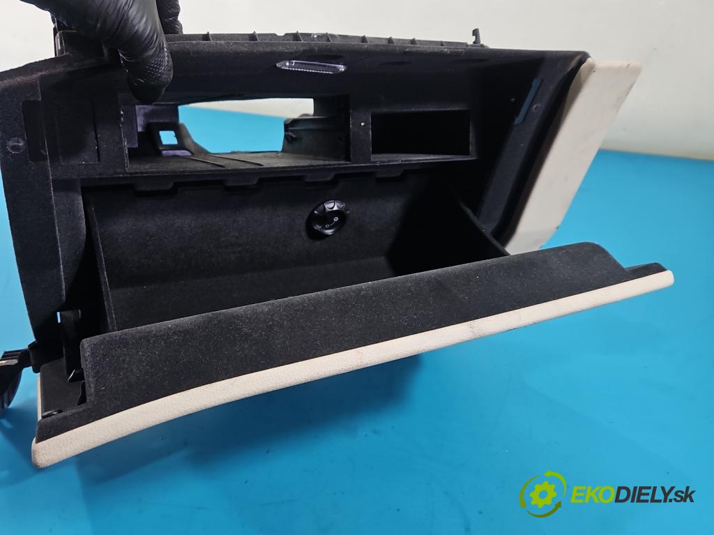 Audi Q7 2015- 3.0 TFSI CRE: 333KM: automatic 245 kW 2995 cm3 5- kastlík 4M1857035K