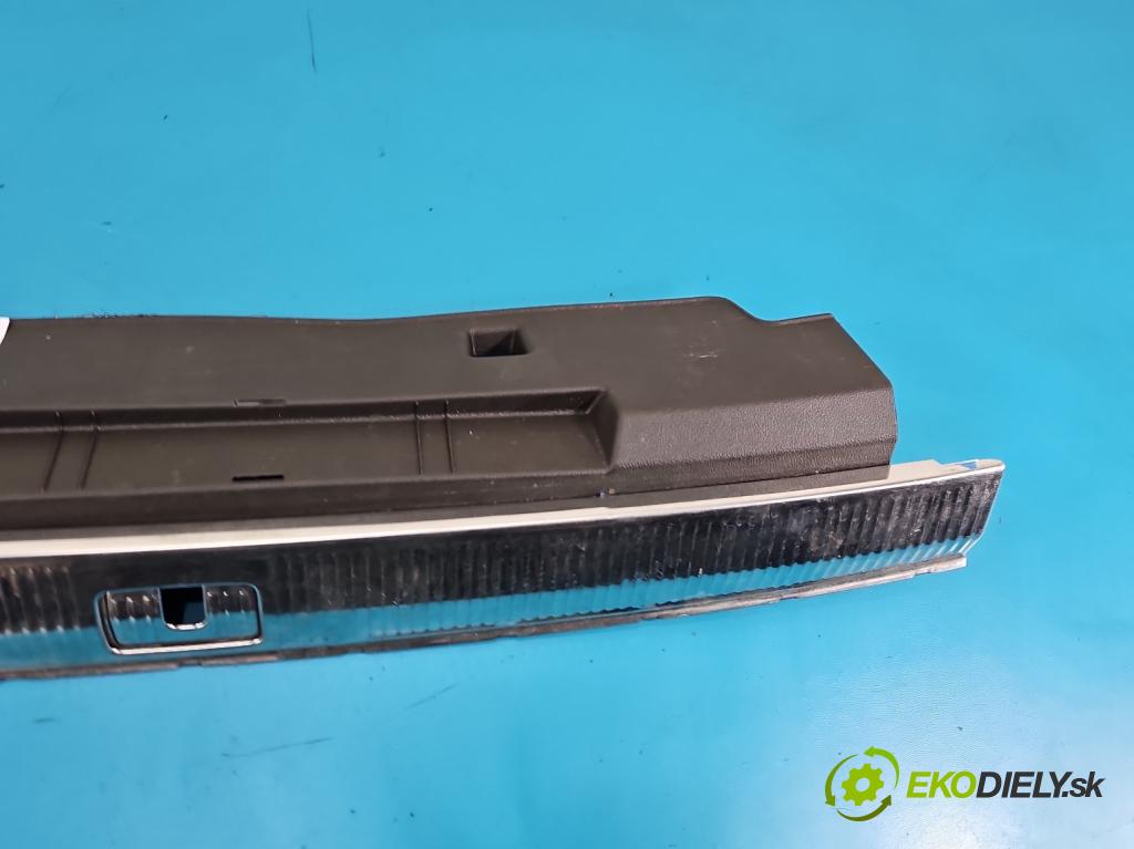 Audi Q7 2015- 3.0 TFSI 333KM: automatic 245 kW 2995 cm3 5- kryt plast 4M0864483