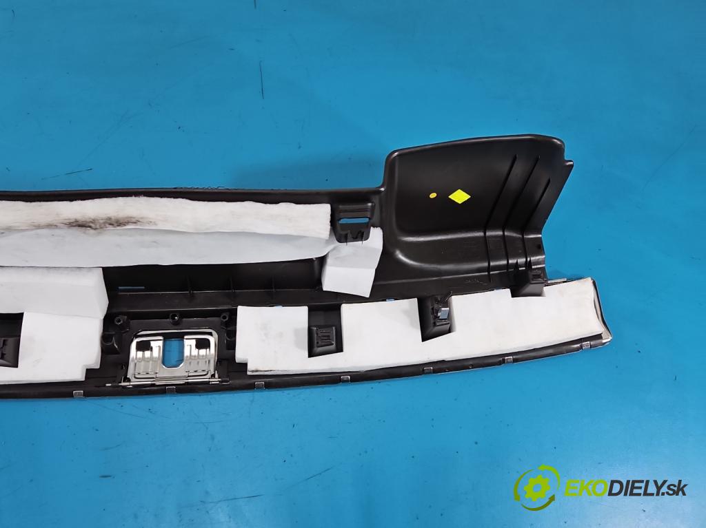 Audi Q7 2015- 3.0 TFSI 333KM: automatic 245 kW 2995 cm3 5- kryt plast 4M0864483