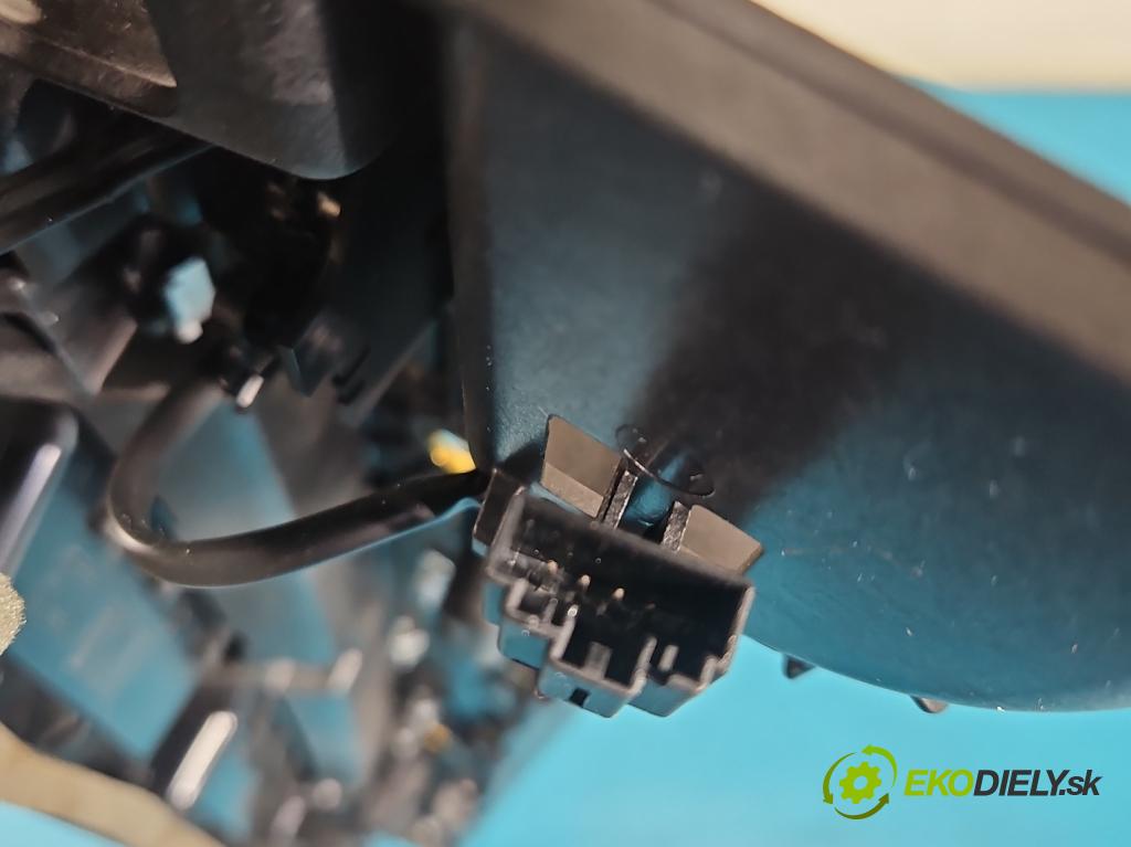 Audi Q7 2015- 3.0 TFSI 333KM: automatic 245 kW 2995 cm3 5- Mřížka: topení medián: 4M1820902R (Mřížka topení)