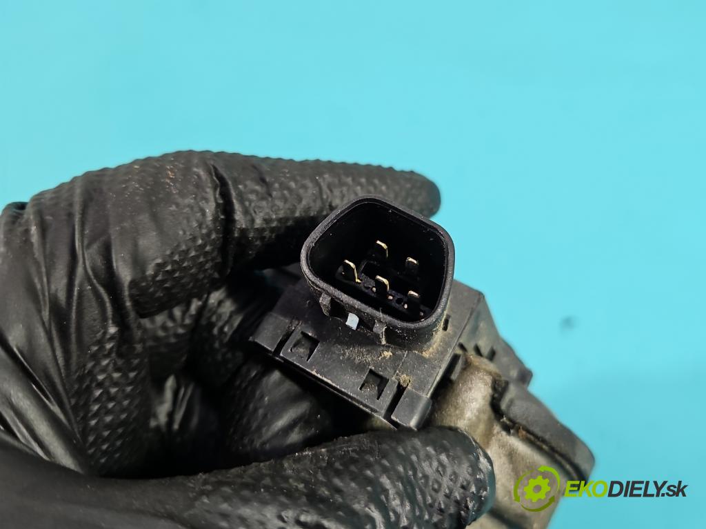 Mitsubishi Colt Z30 VI 2004-2012 1.3 16V 95 HP manual 70 kW 1332 cm3 5- motor stieračov predné 159200-6820