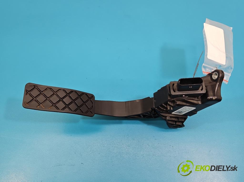 Audi Q7 2015- 3.0 TFSI 333KM: automatic 245 kW 2995 cm3 5- pedal plyn potenciometr: 8W1723523