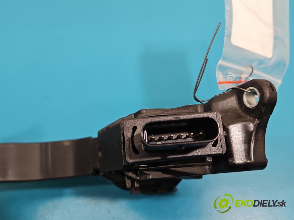 Audi Q7 2015- 3.0 TFSI 333KM: automatic 245 kW 2995 cm3 5- pedal plyn potenciometr: 8W1723523