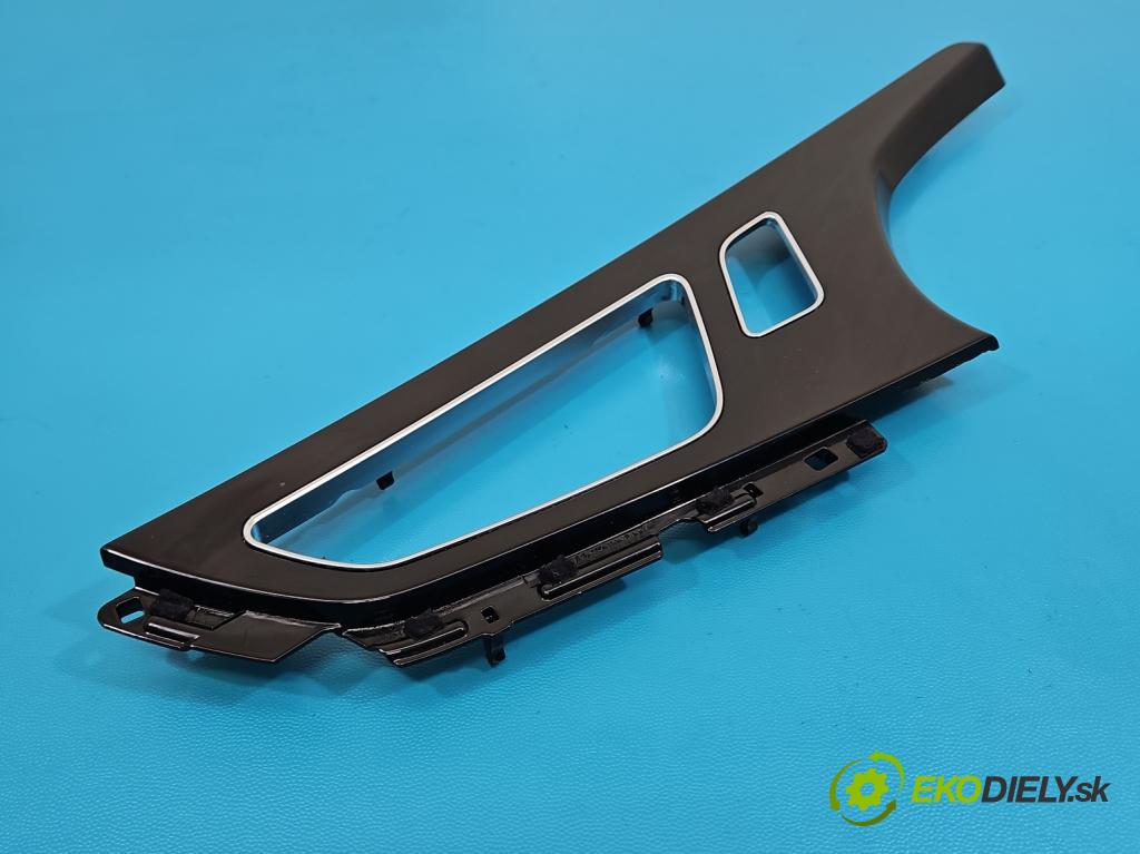 Audi Q7 2015- 3.0 TFSI 333KM: automatic 245 kW 2995 cm3 5- lišta ozdobná vnitŕní: 4M0867101J