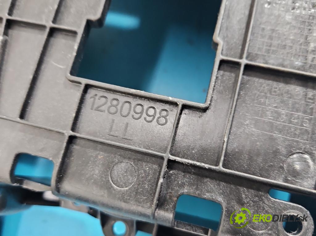 Audi Q7 2015- 3.0 TFSI 333KM: automatic 245 kW 2995 cm3 5- lišta ozdobná vnitŕní: 4M1863273