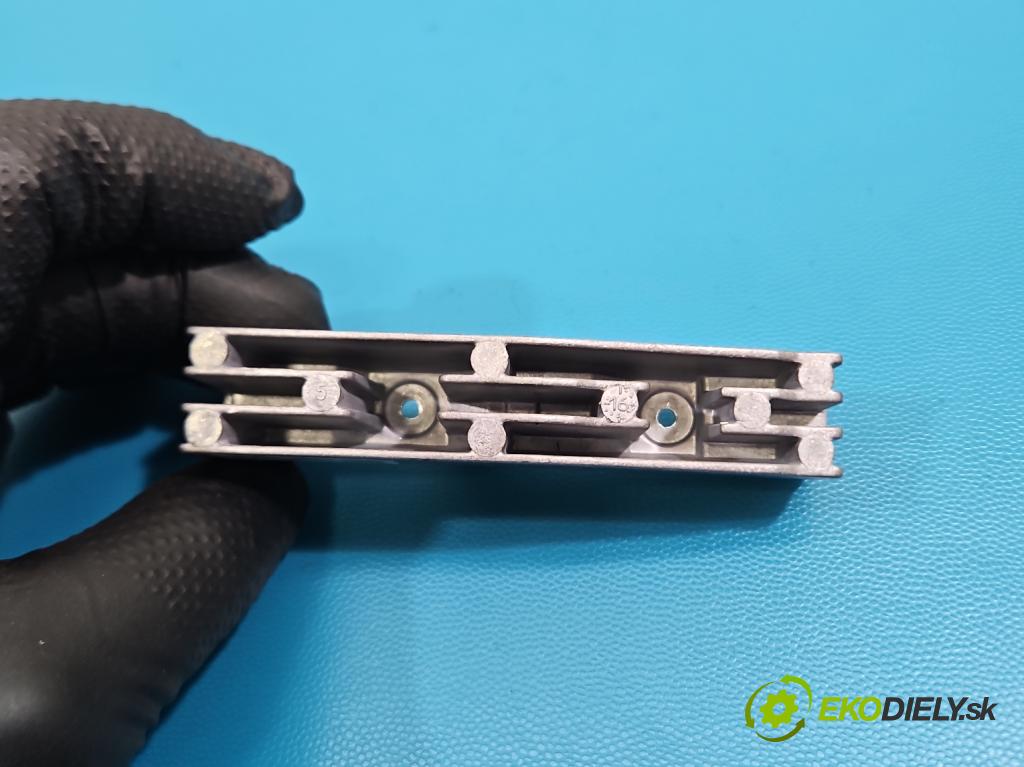 Audi Q7 2015- 3.0 TFSI CRE: 333KM: automatic 245 kW 2995 cm3 5- modul lampy: 7716261300B