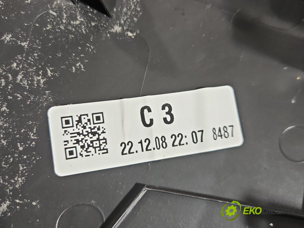 Hyundai Elantra VII 2020- 1.6 16V manual 90.2 kW 1598 cm3 4- kryt plastová 84843AA000