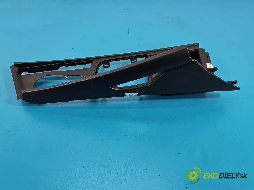 Hyundai Elantra VII 2020- 1.6 16V manual 90.2 kW 1598 cm3 4- kryt plastová 84632-AA030