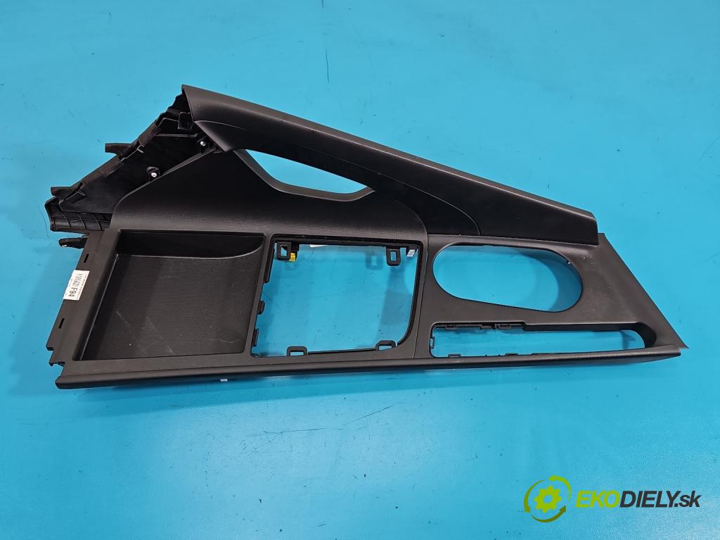 Hyundai Elantra VII 2020- 1.6 16V manual 90.2 kW 1598 cm3 4- kryt plastová 84632-AA030