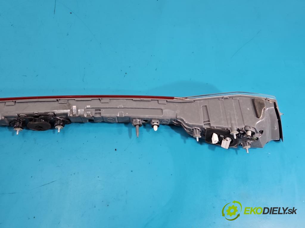 Hyundai Elantra VII 2020- 1.6 16V manual 90.2 kW 1598 cm3 4- zaslepka: zadní 92409AA010