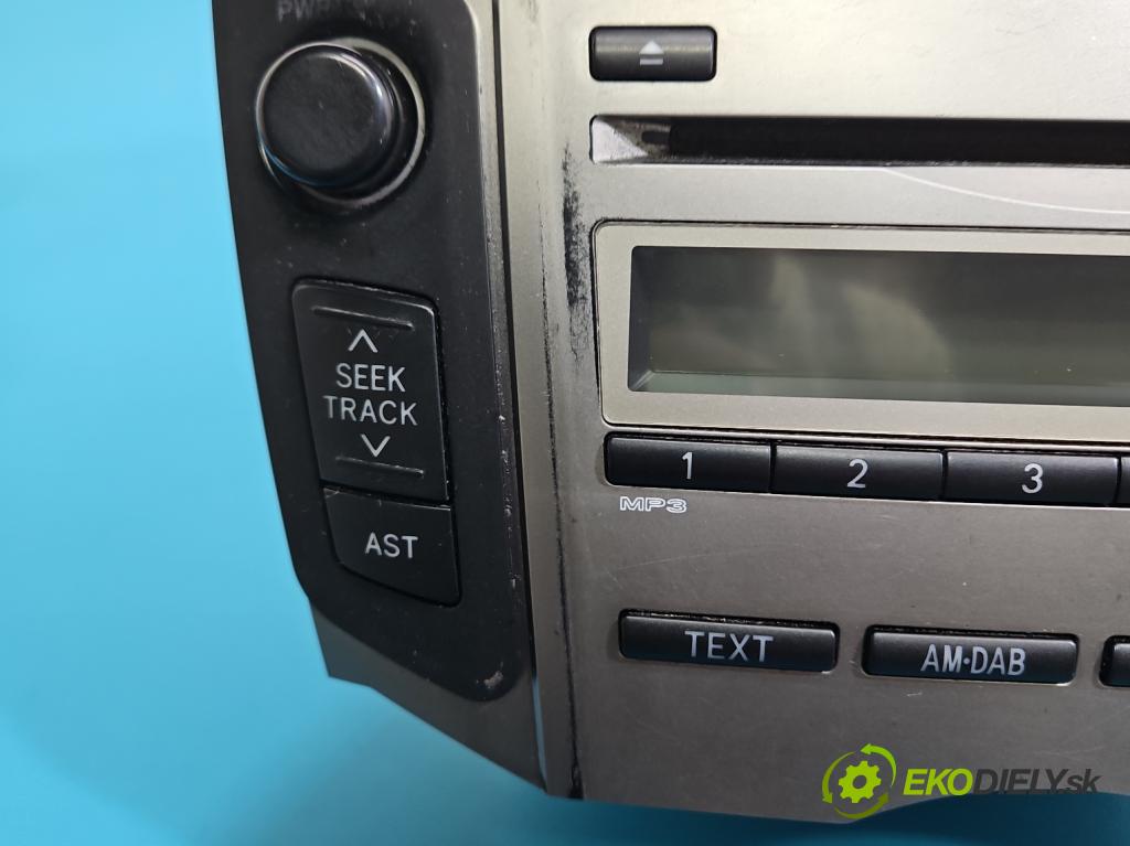 Toyota Yaris II 2005-2011 1.0 vvti 69KM manual 51 kW 998 cm3 3- Radio originál 86120-0D490