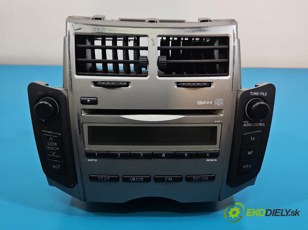 Toyota Yaris II 2005-2011 1.0 vvti 69KM manual 51 kW 998 cm3 3- Radio originál 86120-0D490