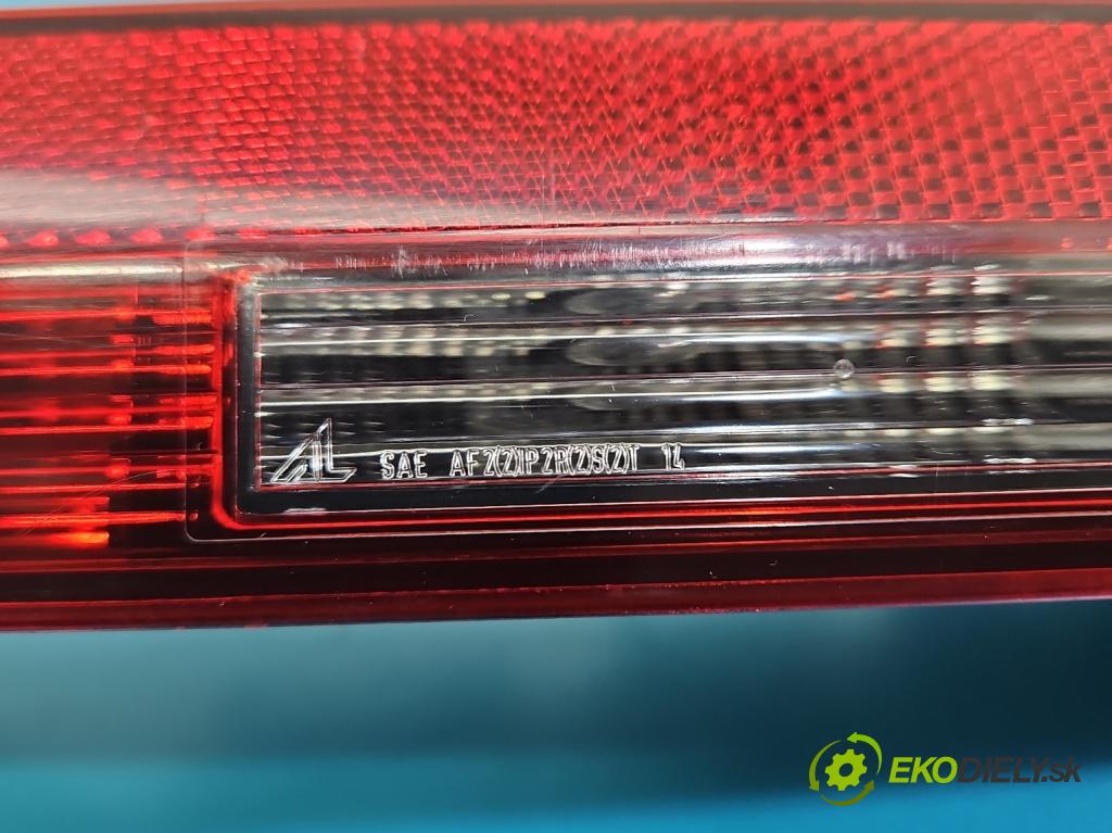 Audi Q7 2015- 3.0 TFSI 333KM: automatic 245 kW 2995 cm3 5- svetlo / reflektor zadné ľavé nárazník 4M0945095A