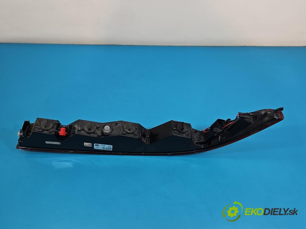 Audi Q7 2015- 3.0 TFSI 333KM: automatic 245 kW 2995 cm3 5- svetlo / reflektor zadné ľavé nárazník 4M0945095A