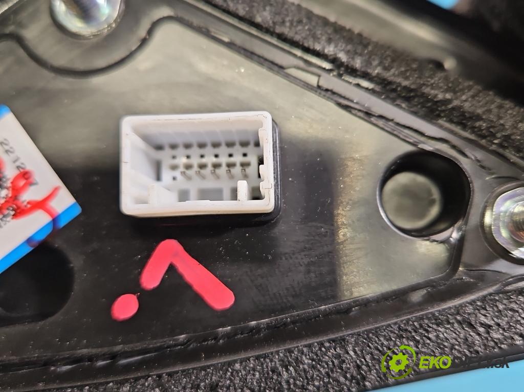 Hyundai Elantra VII 2020- 1.6 16V manual 90.2 kW 1598 cm3 4- zrkadlo ľavé  (Kľučka dverí ostatné)