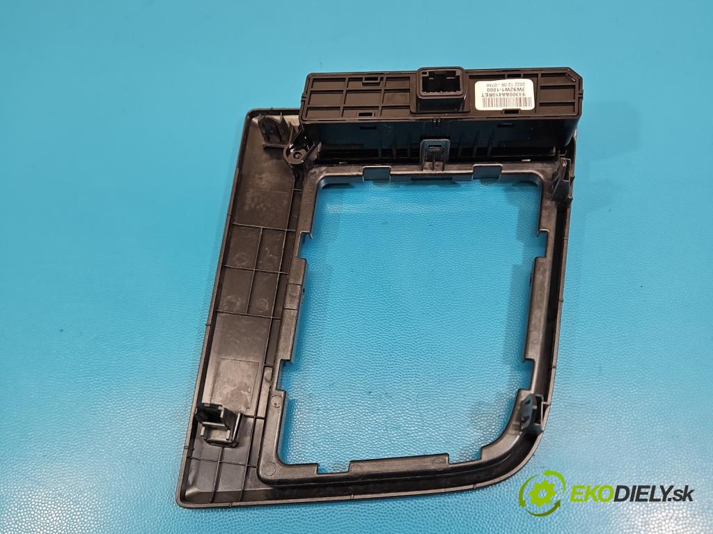 Hyundai Elantra VII 2020- 1.6 16V manual 90.2 kW 1598 cm3 4- prepínač ostatné 93300-AA410