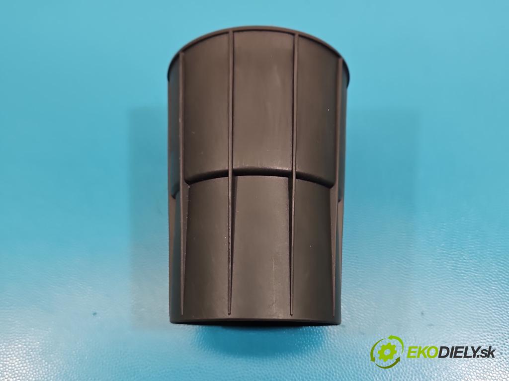 Hyundai Elantra VII 2020- 1.6 16V manual 90.2 kW 1598 cm3 4- Rukojeť: na nápoje: 84671-AA010 (Držiak (úchyt) na nápoje)