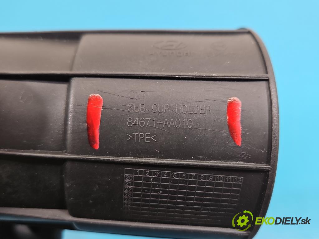 Hyundai Elantra VII 2020- 1.6 16V manual 90.2 kW 1598 cm3 4- Rukojeť: na nápoje: 84671-AA010 (Držiak (úchyt) na nápoje)