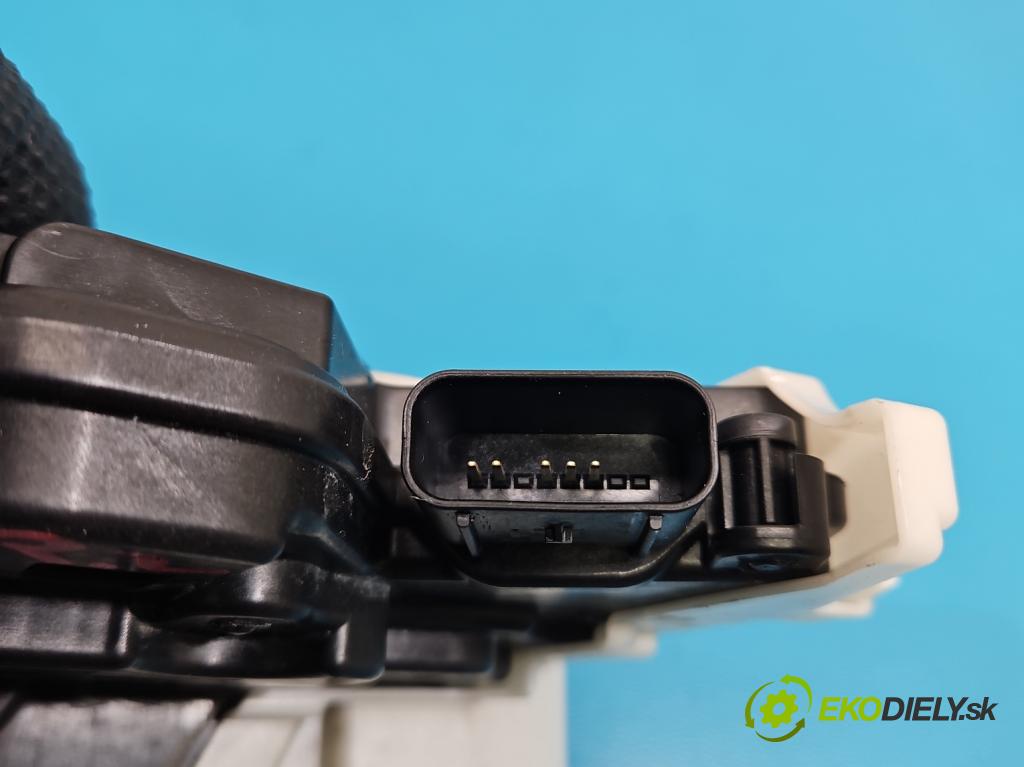 Hyundai Elantra VII 2020- 1.6 16V manual 90.2 kW 1598 cm3 4- zámok predné ľavý 81310-AA000