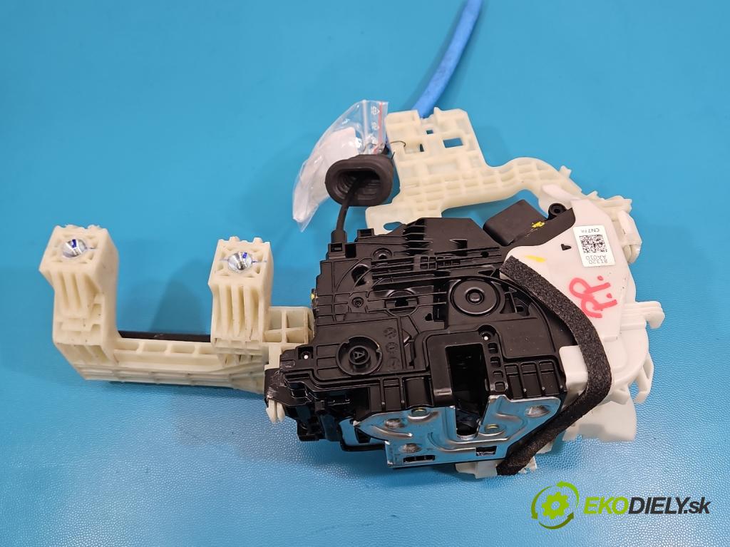 Hyundai Elantra VII 2020- 1.6 16V manual 90.2 kW 1598 cm3 4- zámok predné pravý 81320AA010