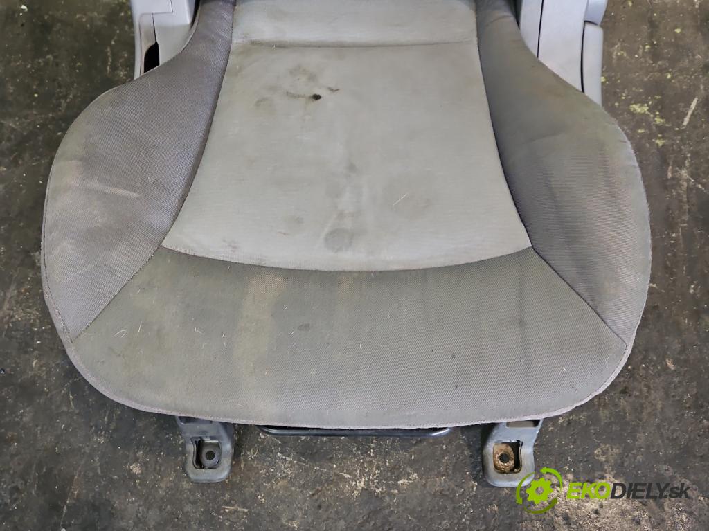 Hyundai H1 II 2007-2023 2.5 crdi 170 HP manual 125 kW 2497 cm3 5- Sedačka ľavý  (Sedadlo)