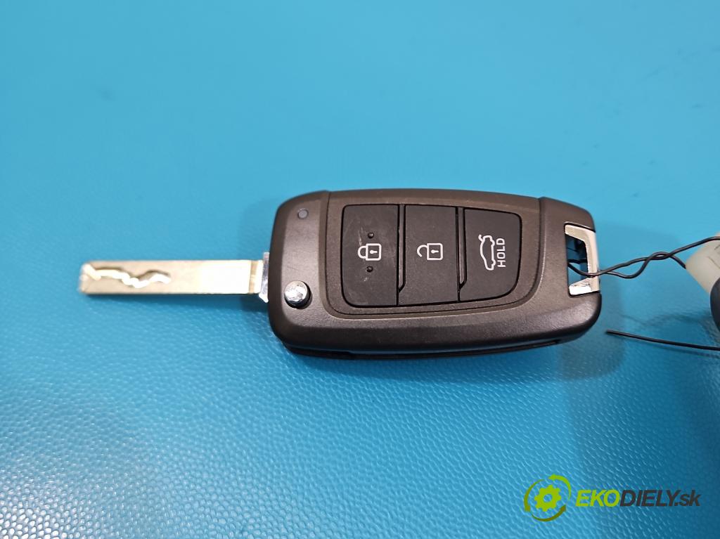 Hyundai Elantra VII 2020- 1.6 16V manual 90.2 kW 1598 cm3 4- rukoväť predné ľavé mimo:  (Kľučka dverí vonkajšia predná ľavá)