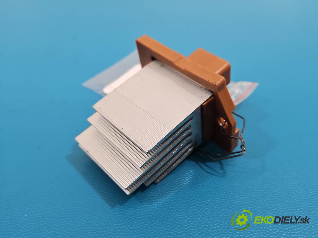 Hyundai Elantra VII 2020- 1.6 16V manual 90.2 kW 1598 cm3 4- rezistor 