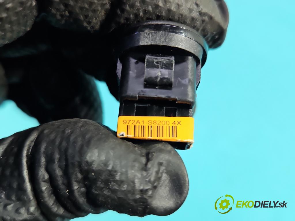 Hyundai Elantra VII 2020- 1.6 16V manual 90.2 kW 1598 cm3 4- snímač stmievania 972A1-S8200