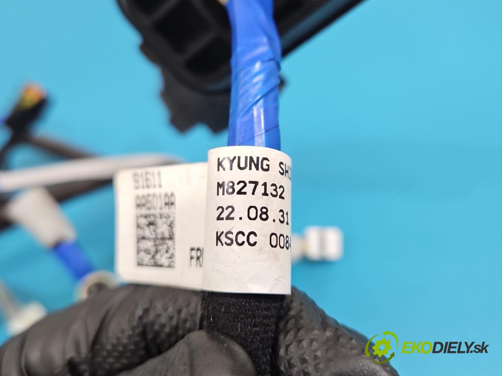 Hyundai Elantra VII 2020- 1.6 16V manual 90.2 kW 1598 cm3 4- Zväzok: dvere predné pravých